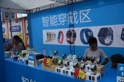 决战反击 华强北“赛格工厂店”打响产品展号角，引领计算机及配件新浪潮